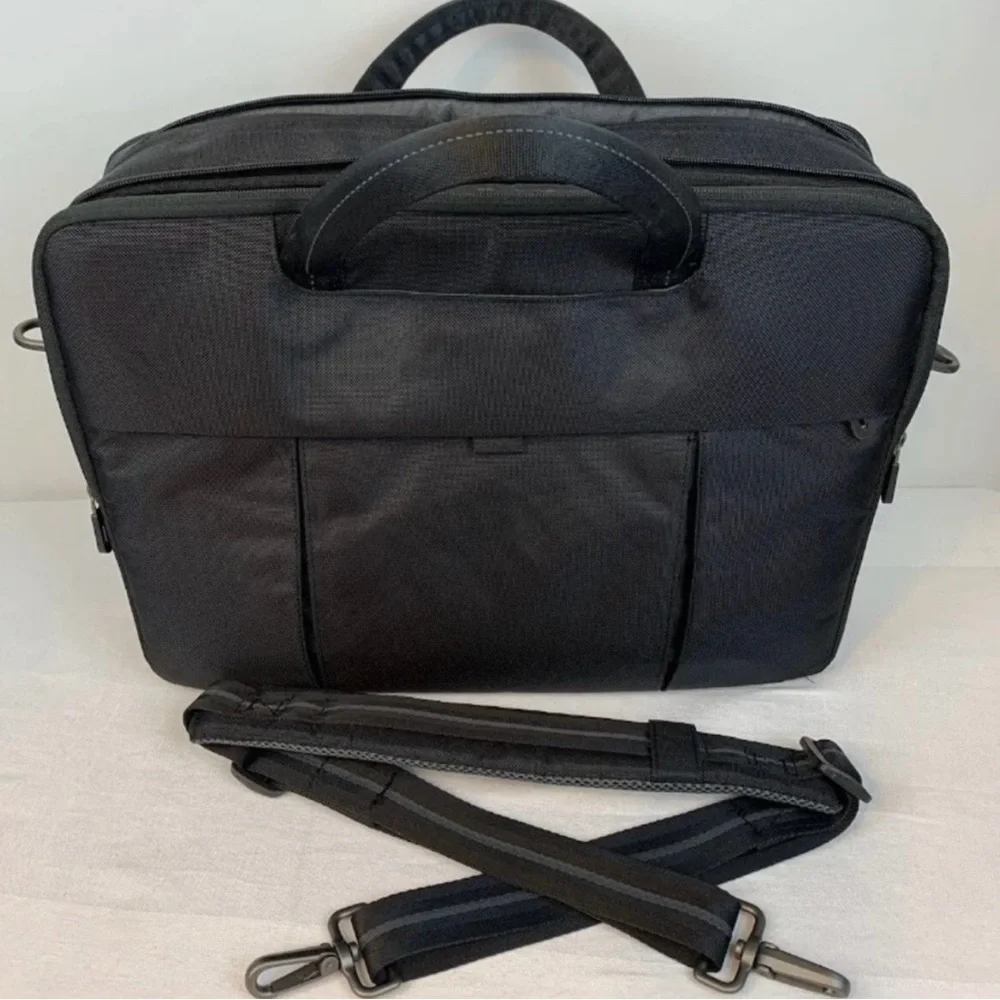 Dell Black Padded Laptop Bag with Top Handles and Structured Shape